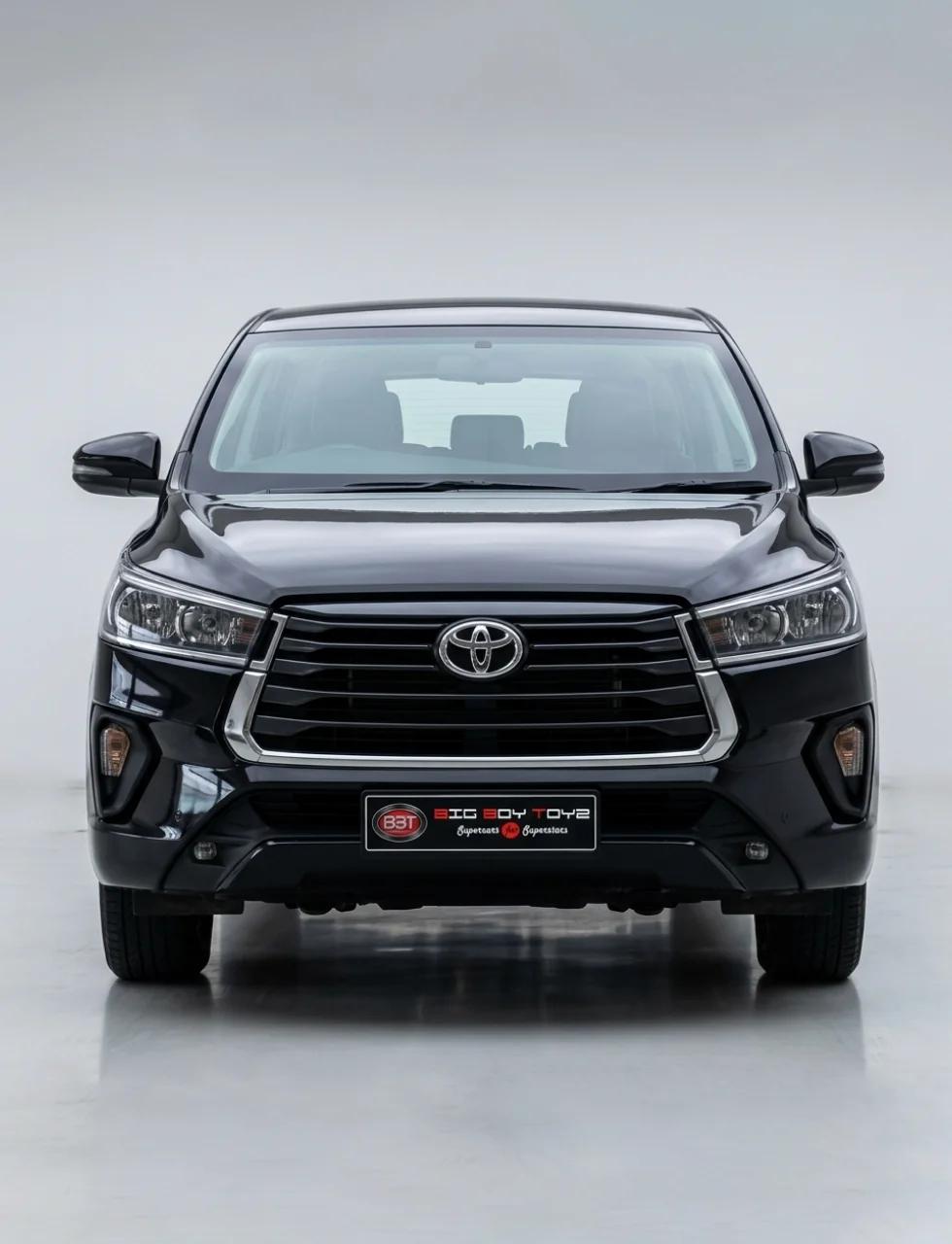 Toyota Innova Crysta / HyCross